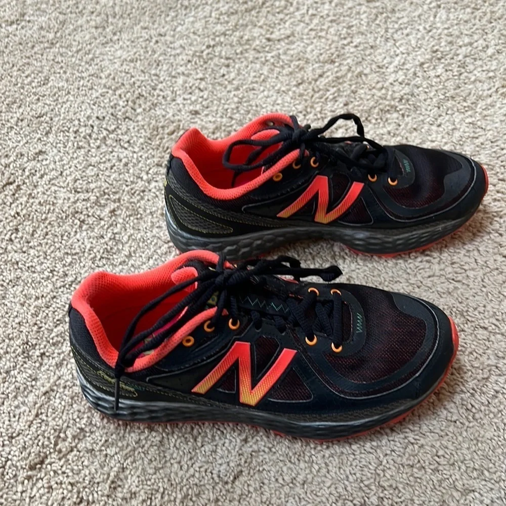 New Balance SZ 9 fresh foam Hierro running sneakers.